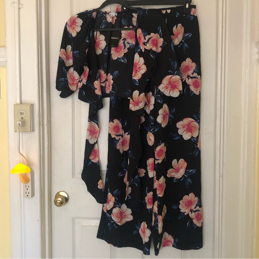 FAVLUX Black and Pink Floral Print Pants and Cropped Wrap Top (set)